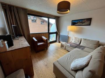 Gîte pour 4 personnes, avec terrasse dans Office De Tourisme De Chatel