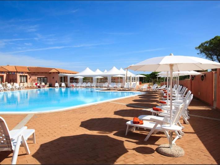 Ferienhaus für 4 Personen, mit Pool und Balkon/Terrasse, kinderfreundlich