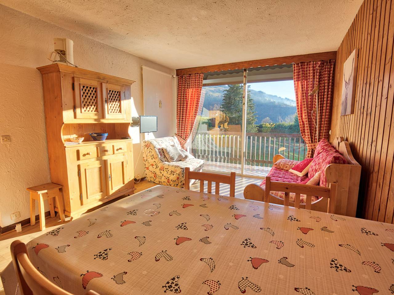 Ganze Wohnung, Helle 38m² Wohnung mit saisonalem Pool und Haustiere erlaubt in Notre-Dame-de-Bellecombe, Albertville und Umgebung