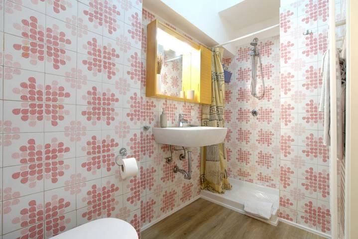 Entire apartment, Guesthost - Comfy Studio-Flat near Verona Center in Centro Storico di Verona, Verona