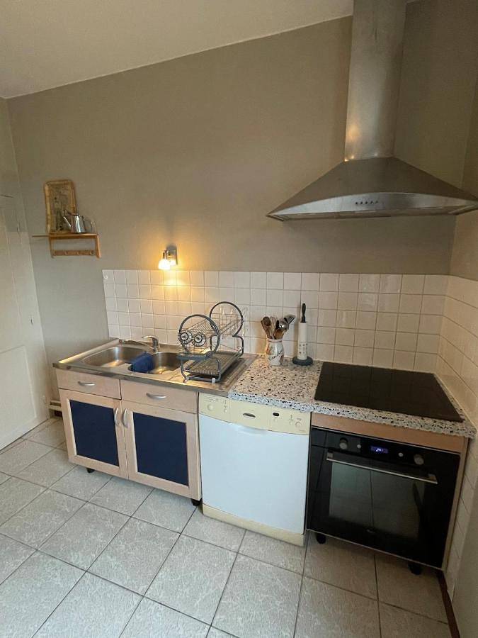 Location de vacances pour 6 personnes, avec terrasse et jardin, animaux acceptés à Saint-Georges-de-la-Rivière - 4