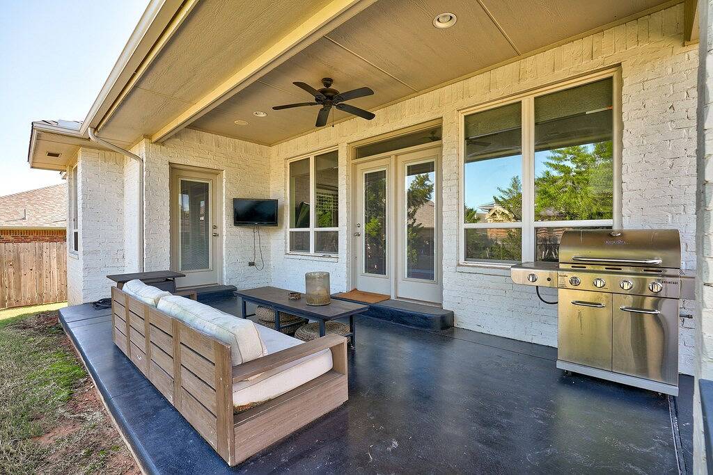 Contemporary 3 Bd / 2B home in Edmond in Edmond, Oklahoma County