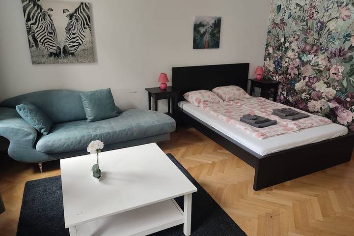 Appartement entier, Small apartment in Vienna-Hernals in Hernals, Vienne (Autriche)