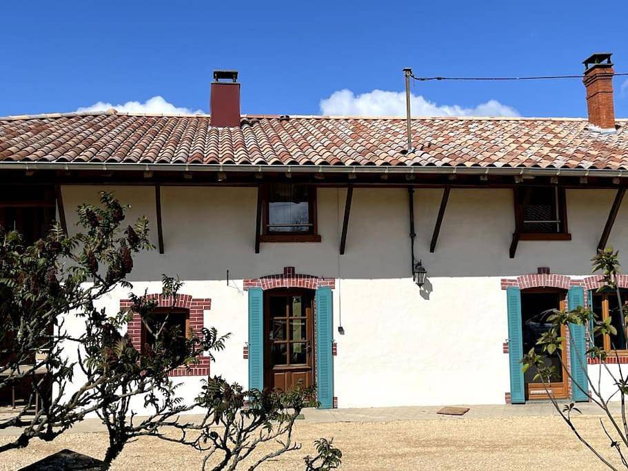 Six-Bedroom House in Domsure, Région de Bourg-en-Bresse
