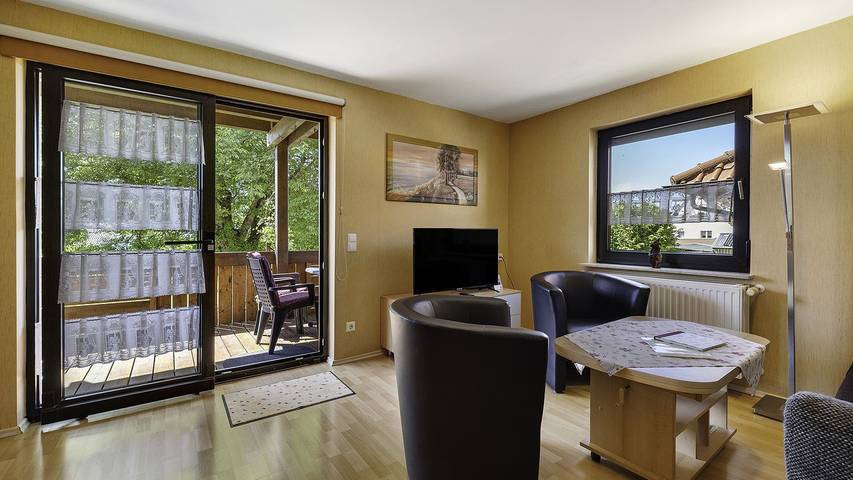 Ferienwohnung für 4 Personen, mit Terrasse und Balkon/Terrasse, kinderfreundlich - 1