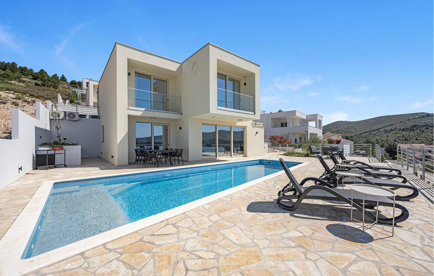 Ferienhaus für 8 Personen mit Pool in Zaboric, Šibenik-Knin