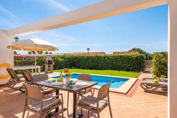 Villa in Alaior Gemeinde, Menorcas Küste für 4 