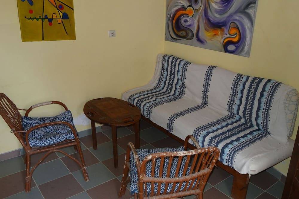 Kleines Gästehäuschen in ruhigem Privatgelände. in Kos