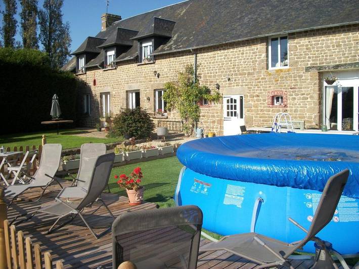 Location de vacances pour 14 personnes, avec Terrasse et Jardin ainsi que Piscine et Vue à Fougerolles-du-Plessis