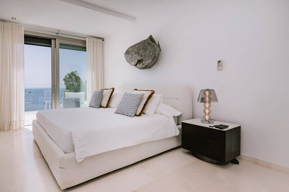 Villa Roca Llisa - Seis Habitaciones Villa, Capacidad 12 in Roca Llisa, Santa Eulària des Riu