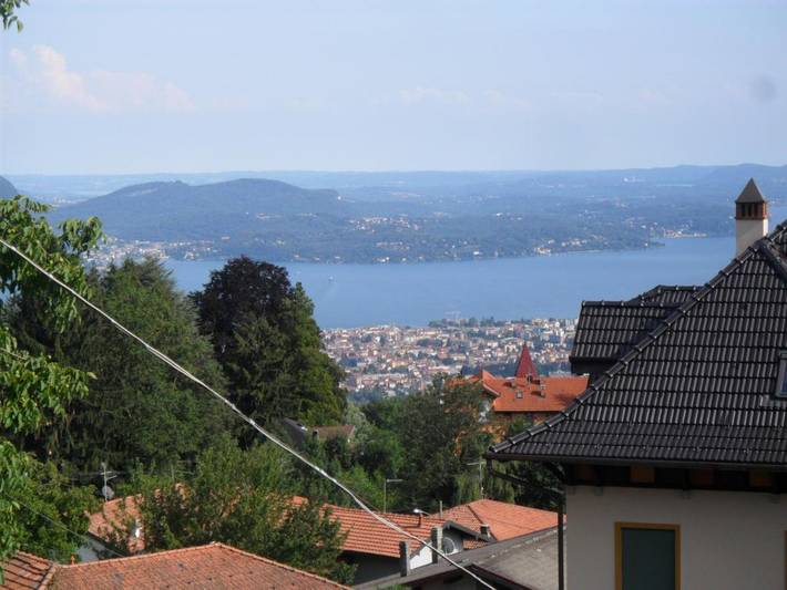 Chalet für 4 Personen, mit Seeblick und Ausblick sowie Garten am Lago Maggiore - 4