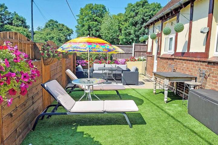 Cottage for 3 people, with garden, with pets in Chapel St. Leonards