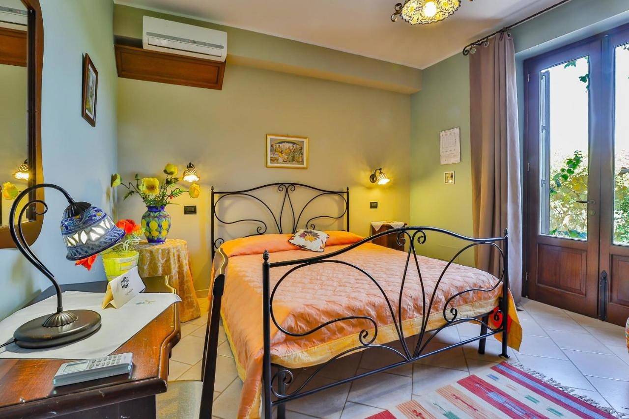 Triple Room in Alia, Provincia di Palermo