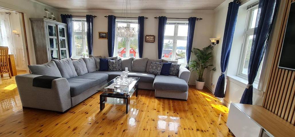 Ferienhaus für 11 Personen, mit Balkon und Terrasse sowie Whirlpool und Garten in Lindås - 2
