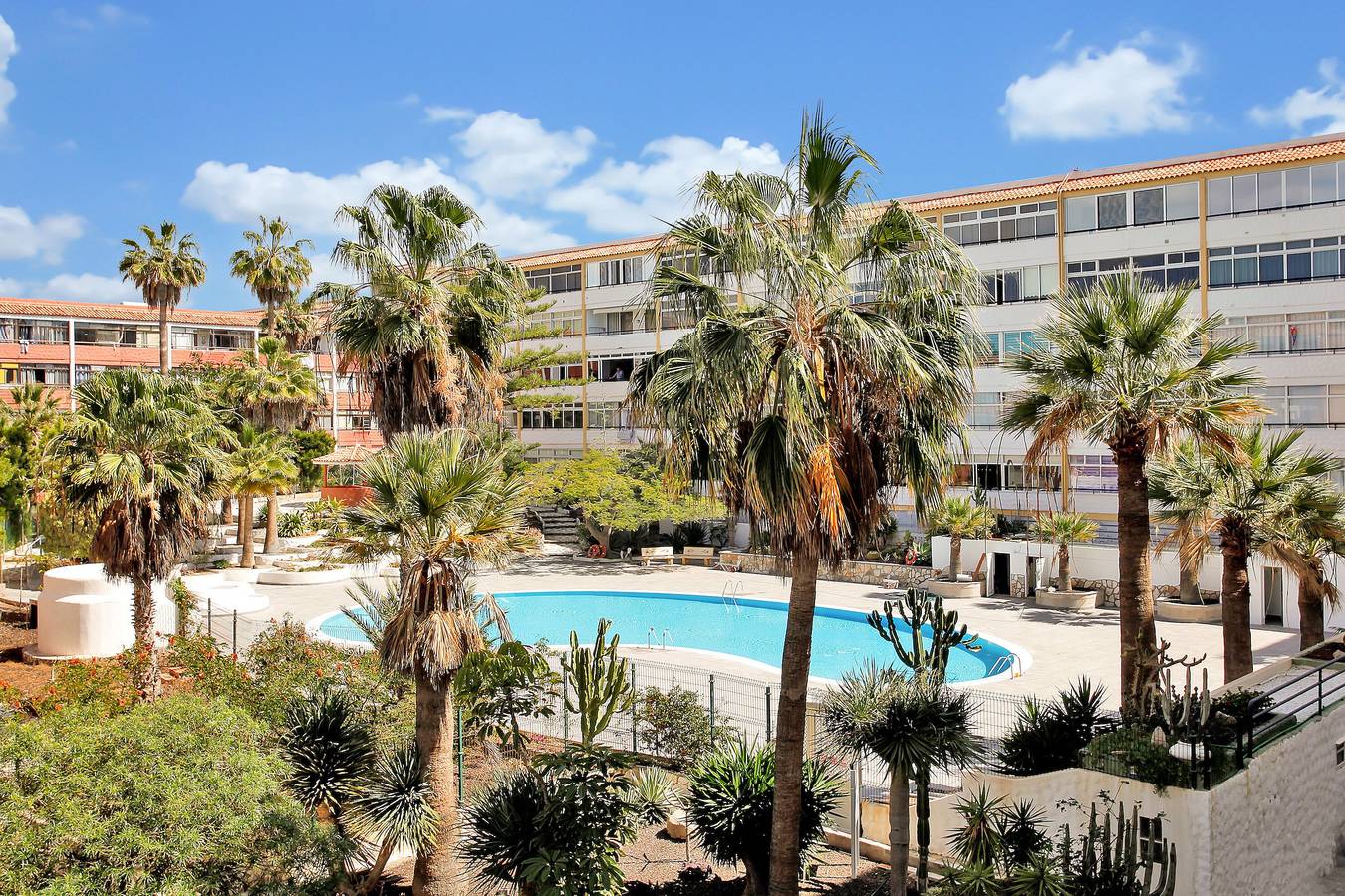 Appartement entier, Vacances 'Chasna' avec Piscine Commune, Jardin Commun et Wi-Fi in Costa del Silencio, Arona