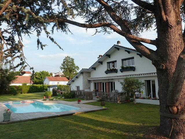 Location de vacances pour 2 personnes, avec piscine et jardin dans Béarn - 2