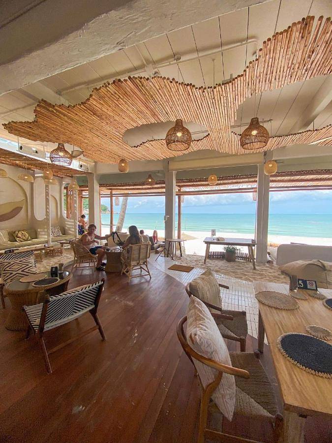 Bungalow para 2 personas, con piscina y jardín además de vistas y piscina para niños en Tailandia