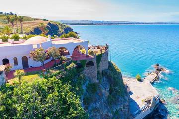 Location de vacances pour 14 personnes, avec terrasse, animaux acceptés à Agnone Bagni