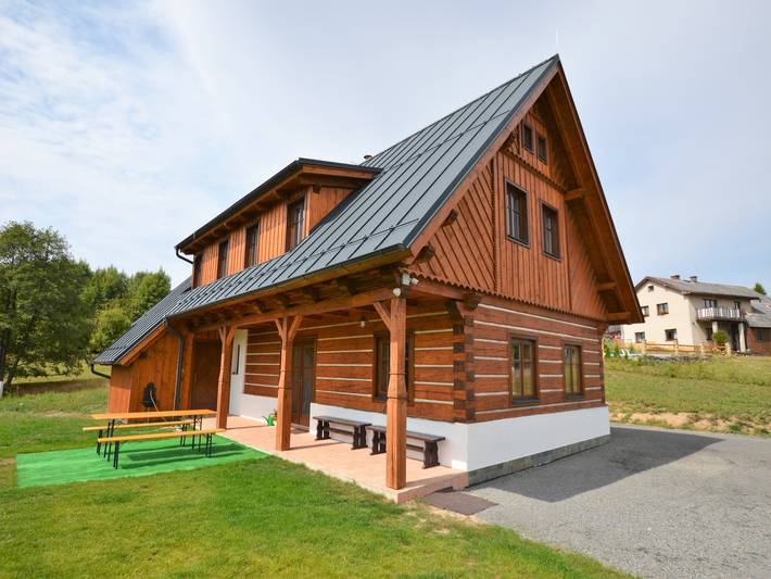Ferienhaus für 12 Personen, mit Terrasse und Garten sowie Sauna in Tschechien