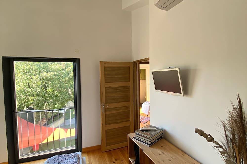 Vacation villa **** Provence- Vaucluse all comfort, private heated pool in Mondragon, Vaucluse