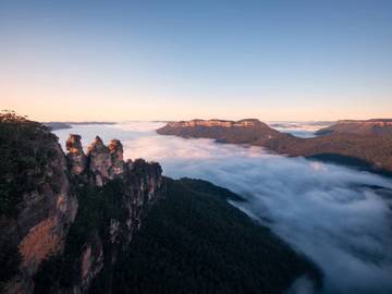 Vacation Rental for 4 Guests in Katoomba, Blue Mountains, Picture 2