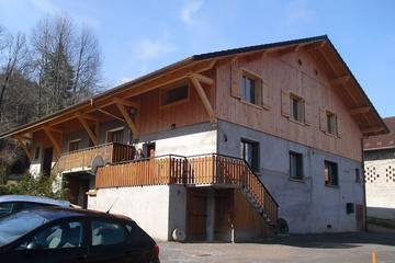 Gîte pour 5 personnes, avec jardin dans Val-de-Chaise