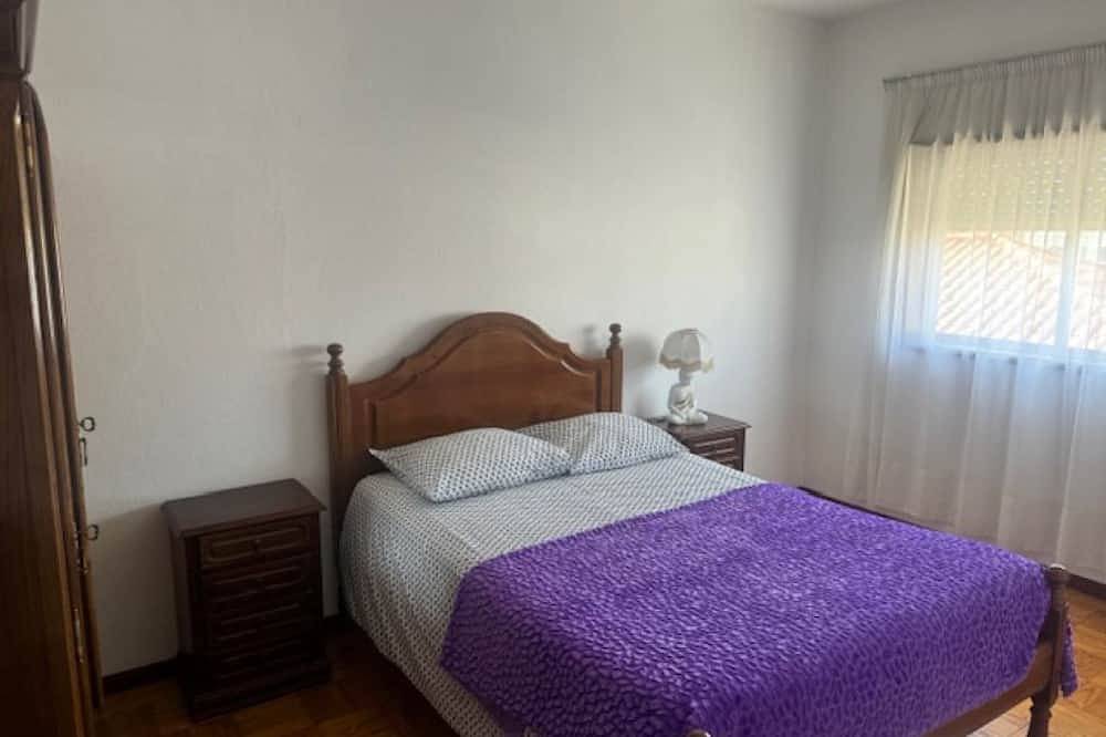 Apartamento entero, Appartement F2 Avec Jardin Cloture Et Fleurie in Fafe, Distrito de Braga