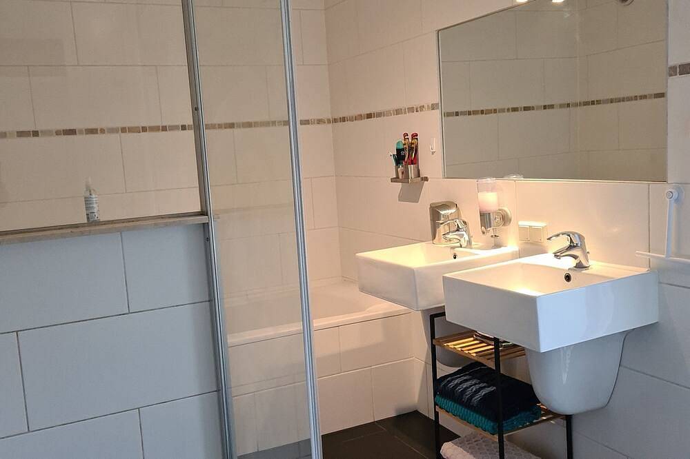 Clean bed & breakfast with roofterrace in Amsterdam! in Amsterdam Nieuw-West, North Holland