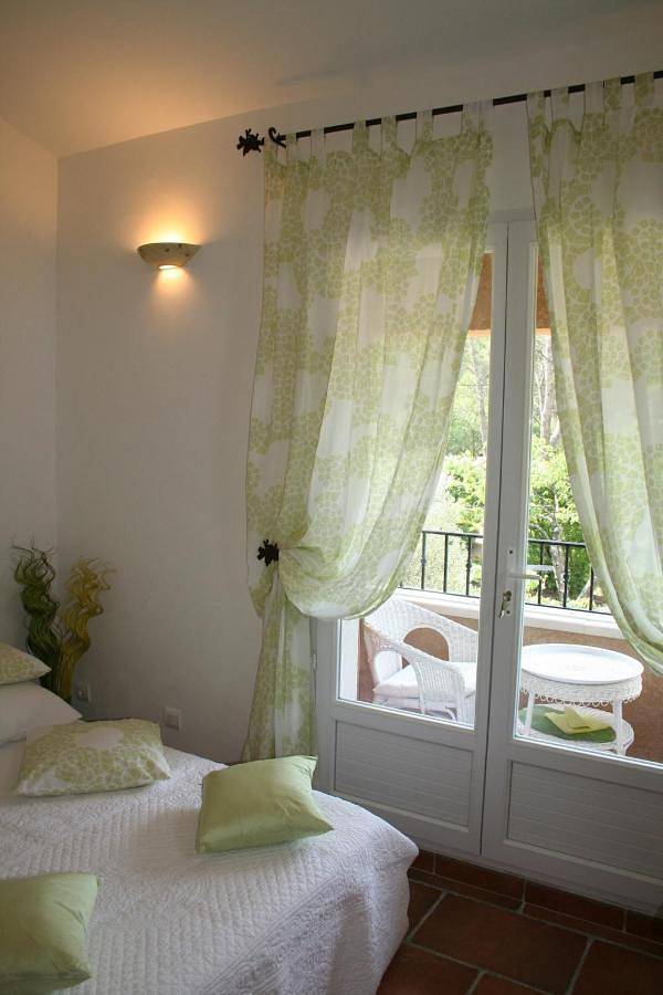 Gîte pour 4 personnes, avec piscine ainsi que jardin et vue à Varages - 4