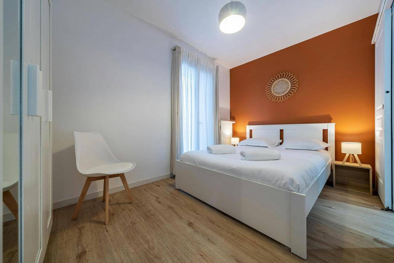 Six-Bedroom Apartment in Villeneuve-le-Comte, Seine-et-Marne