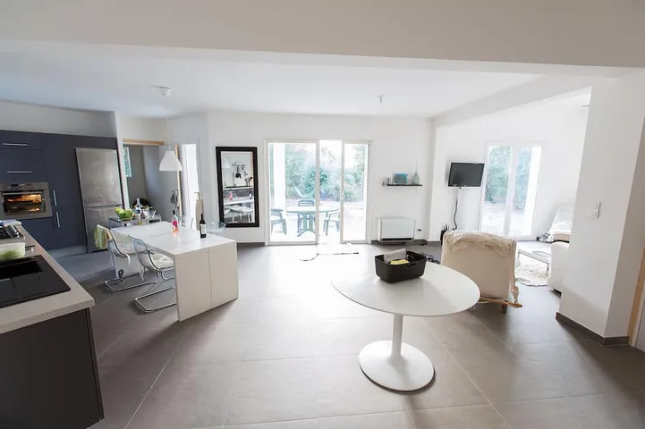 Villa pour 8 personnes, avec jardin - 1
