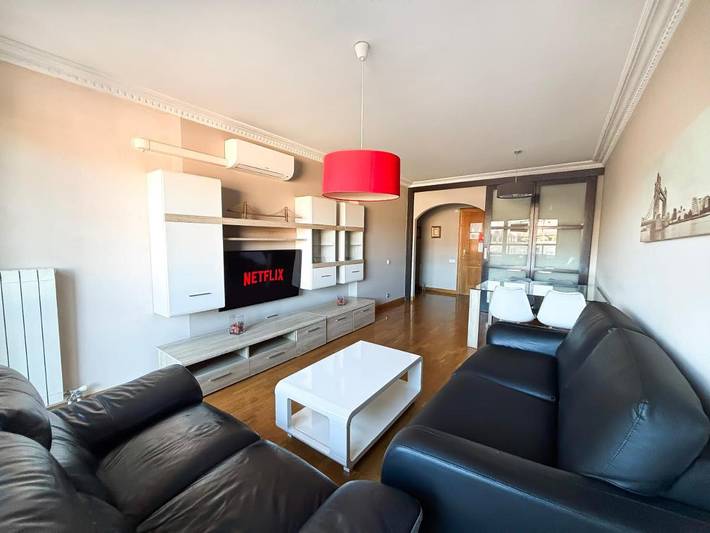 Gîte pour 3 personnes, avec balcon à Pampelune