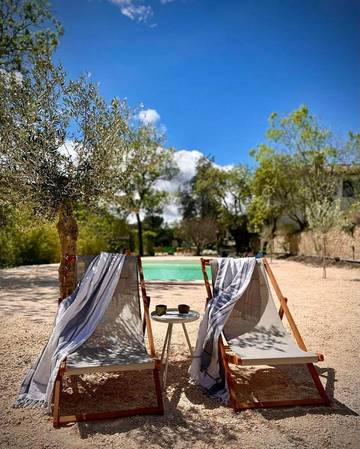Chambre d’hôte pour 2 personnes, avec terrasse et vue ainsi que piscine et jardin à Neffiès