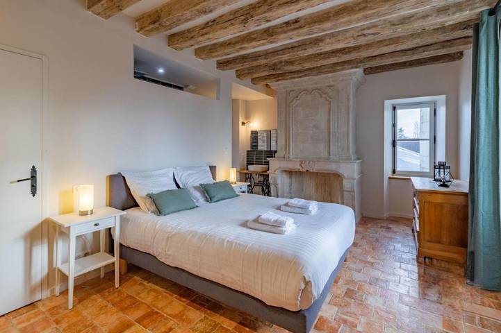 Location de vacances pour 9 personnes, avec Jardin à Saint-Rémy-la-Varenne