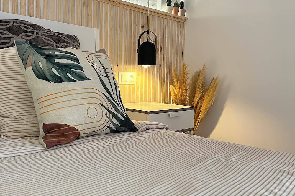 Apartamento inteiro, Quarto em apartamento partilhado com outros hóspedes in Águas Livres, Costa de Lisboa