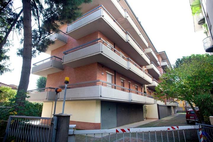 Appart’hôtel pour 4 personnes, avec Balcon ainsi que Terrasse et Vue dans Bellaria-Igea Marina