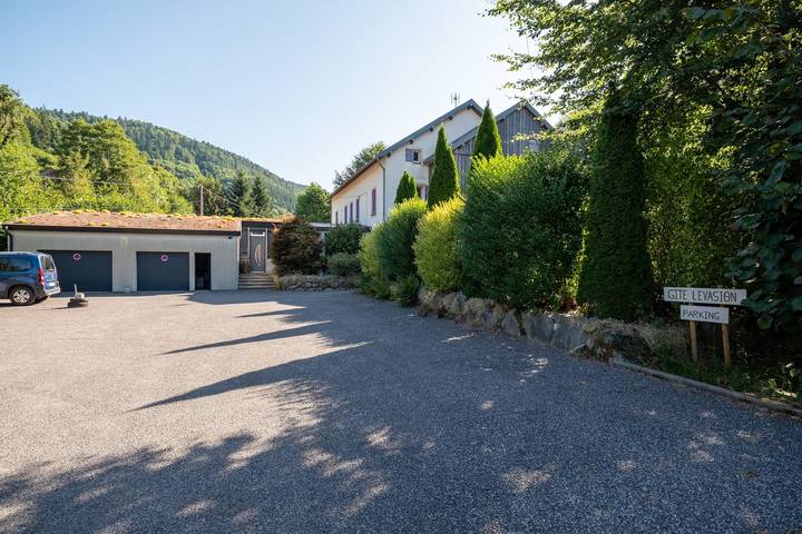 Gîte pour 35 personnes, avec Jardin et Sauna