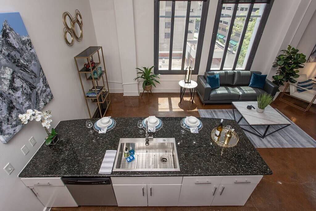 Ganze Wohnung, Deluxe Top-floor Penthouse | Downtown Fort Worth in Fort Worth, Tarrant County