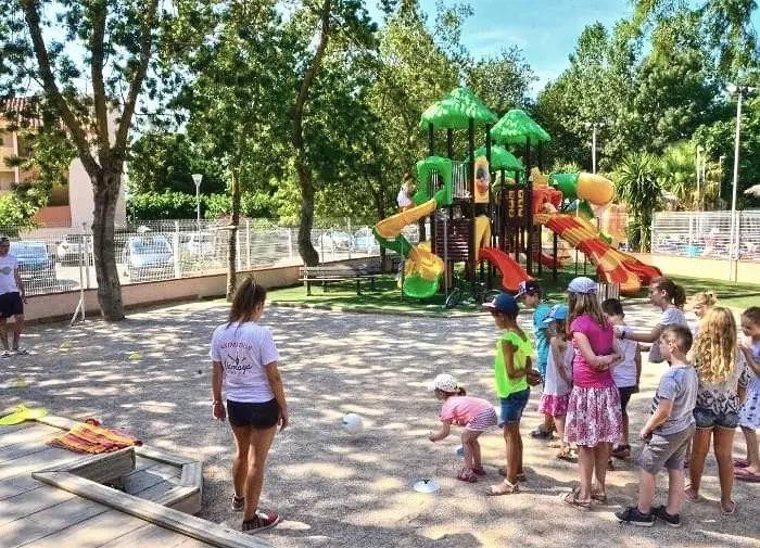 Camping pour 4 personnes, avec terrasse à Argelès-sur-Mer - 4