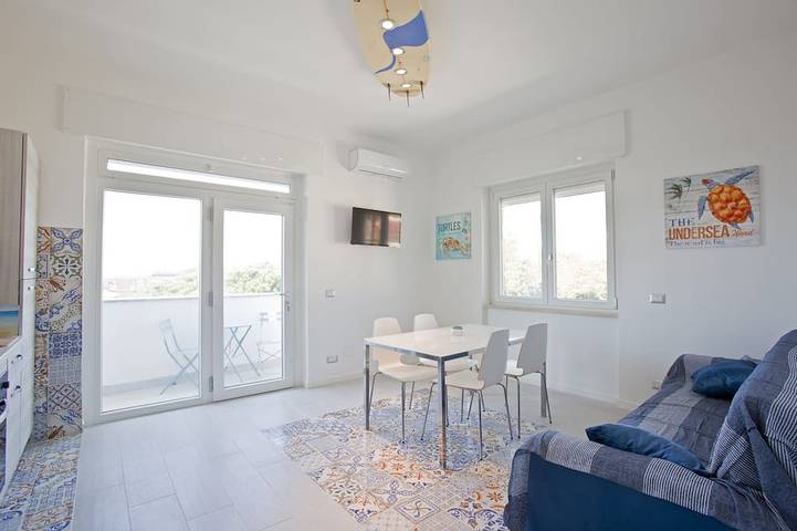 Appartamento intero, Appartamento 2-3 persone con balconcino parcheggio privato a 200 mt dal mare in Anzio, Provincia di Roma