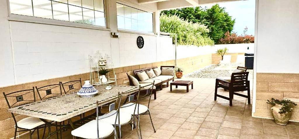Polignano Villa with Jacuzzi, Garden & Parking in Polignano a Mare, Provincia di Bari