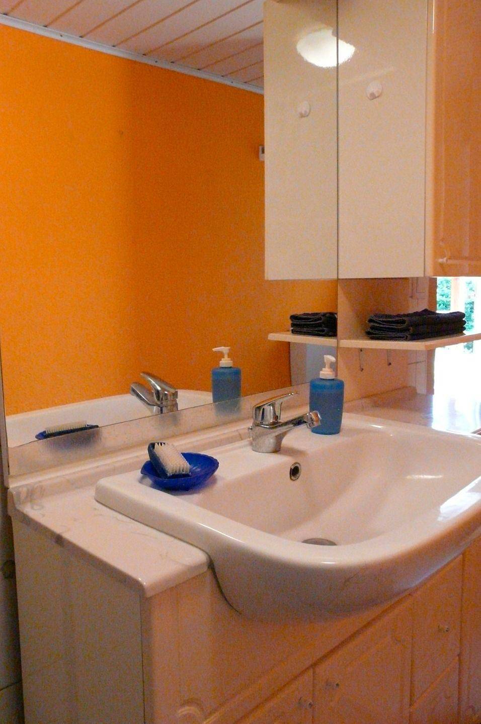 Komfortable Ferienhaushälfte Fleesensee mit Terrasse und Gartenmöbeln in Silz in Silz, Fleesensee