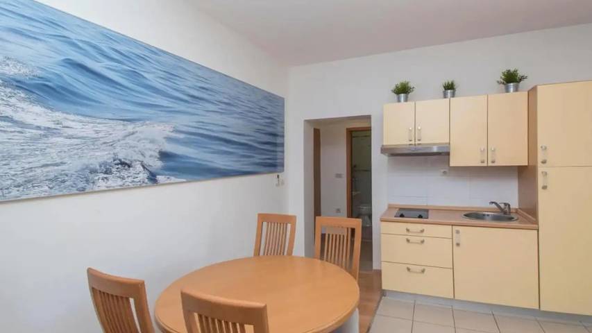 Ferienwohnung für 5 Personen, mit Balkon in Tucepi