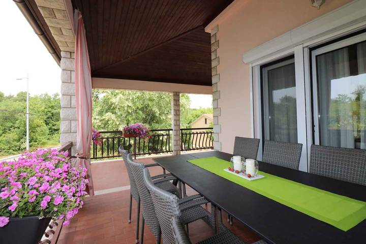 Bungalow für 6 Personen, mit Balkon und Garten in Istrien - 2