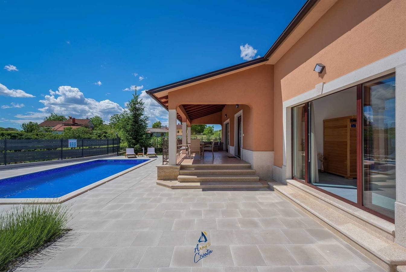 Villa met zwembad en wellness, privacy gegarandeerd in Tinjan, Centraal Istrië
