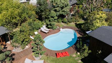 Gîte pour 10 personnes, avec piscine et jardin, adapté aux familles dans Mirepeix