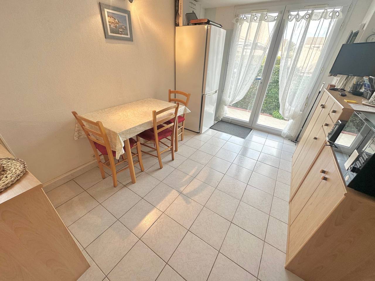 Eckpavillon nahe Strand, Klimaanlage, Privater Parkplatz, 5/6 Schlafplätze in Valras-Plage, Mittelmeerküste (Frankreich)