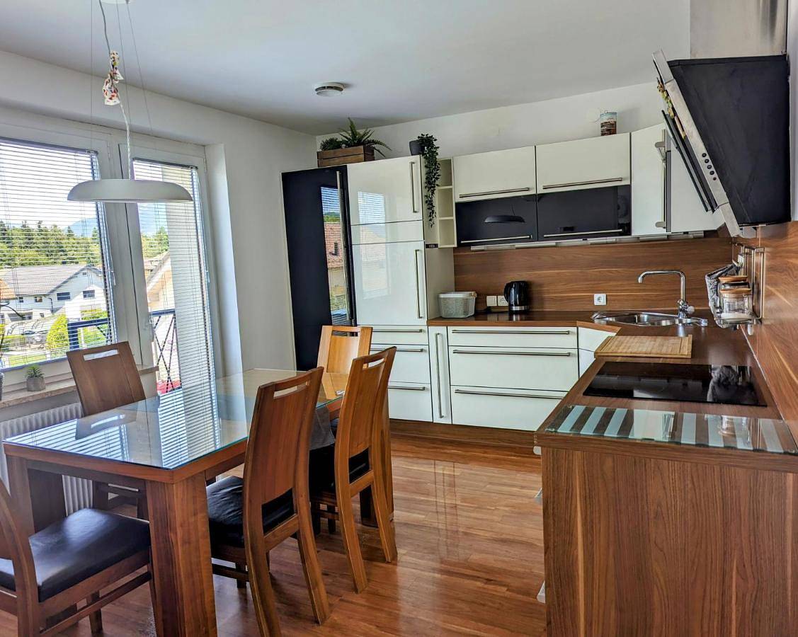 Ganze Wohnung, Three-Bedroom Apartment in Krainburg, Oberkrain