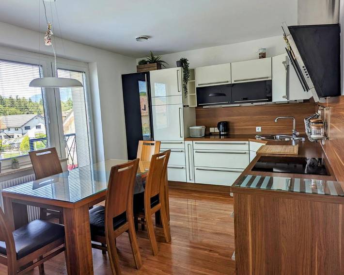 Appartement de vacances pour 5 personnes, avec balcon ainsi que vue et sauna