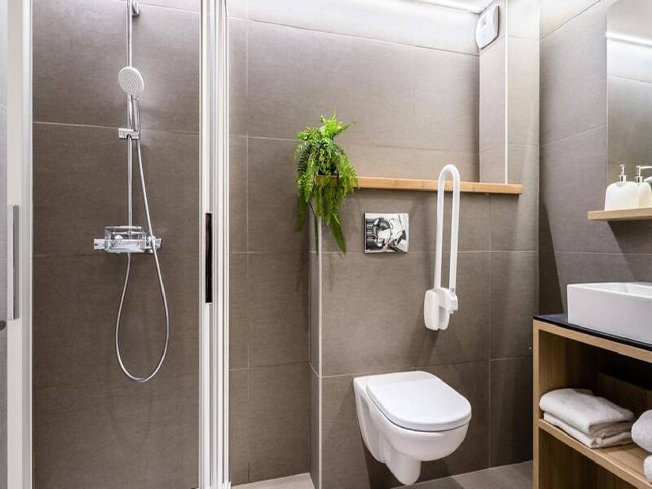 Ganze Wohnung, Apartment in Haut Lieux mit Zugang zum Spa in Les Saisies, Albertville und Umgebung